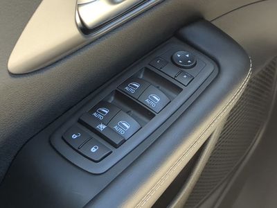 2026 Chrysler Pacifica — photo 30 view