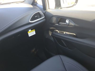 2026 Chrysler Pacifica — photo 21 view