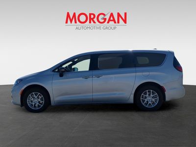 2026 Chrysler Pacifica — photo 8 view