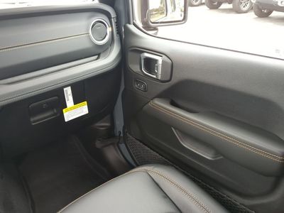 2026 Jeep Gladiator - Photo 18