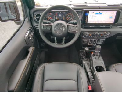 2026 Jeep Gladiator - Photo 17