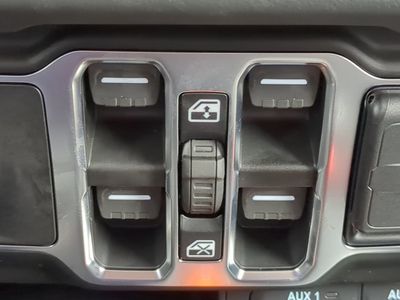 2026 Jeep Gladiator - Photo 27