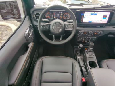 2026 Jeep Gladiator - Photo 17