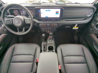 2026 Jeep Gladiator - Photo 16