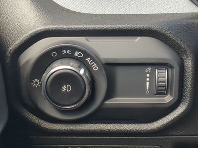 2026 Jeep Wrangler - Photo 25