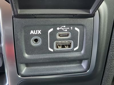 2026 Jeep Wrangler - Photo 24