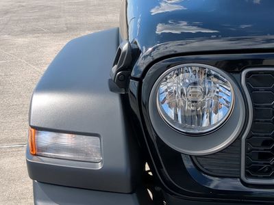 2026 Jeep Wrangler - Photo 10