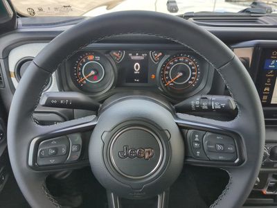 2026 Jeep Wrangler - Photo 29