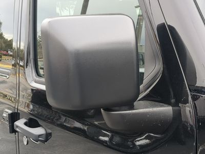 2026 Jeep Gladiator — photo 12 view