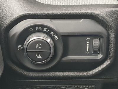 2026 Jeep Gladiator — photo 23 view
