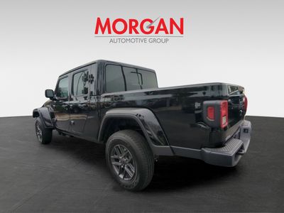 2026 Jeep Gladiator — photo 7 view