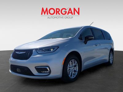2026 Chrysler Pacifica — photo 9 view