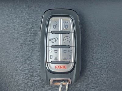 2026 Chrysler Pacifica — photo 36 view