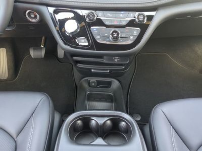 2026 Chrysler Pacifica — photo 23 view