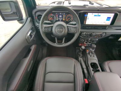 2026 Jeep Gladiator - Photo 18
