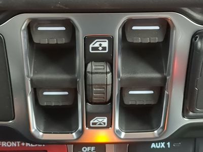 2026 Jeep Gladiator - Photo 28