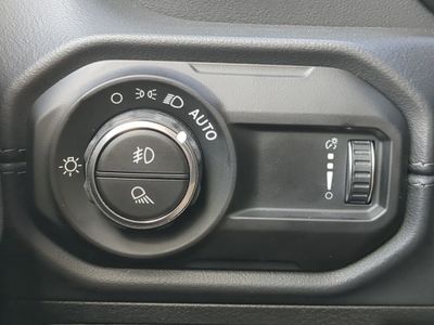2026 Jeep Gladiator - Photo 25