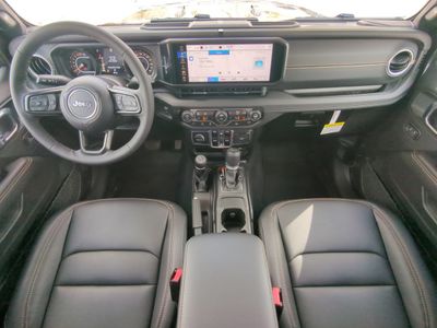 2026 Jeep Gladiator - Photo 16