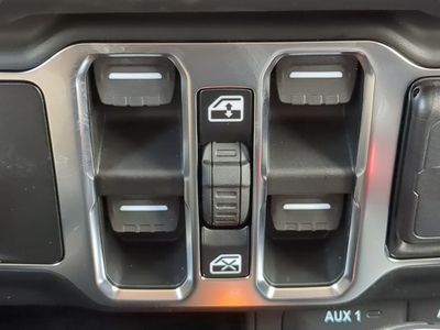2026 Jeep Gladiator - Photo 26