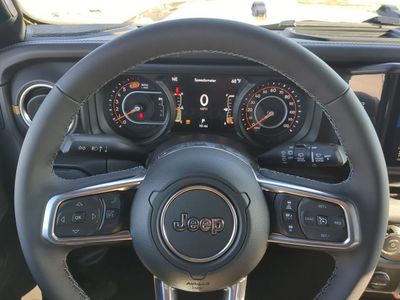 2026 Jeep Wrangler - Photo 33