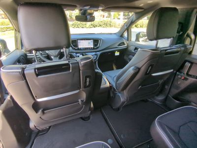 2026 Chrysler Pacifica - Photo 18