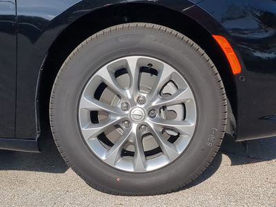 2026 Chrysler Pacifica - Photo 11