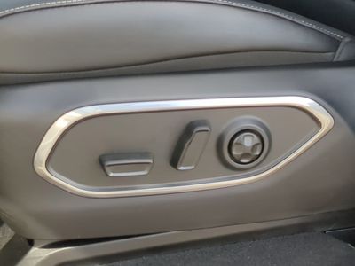 2026 Jeep Grand Wagoneer - Photo 24