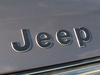 2026 Jeep Grand Wagoneer - Photo 13