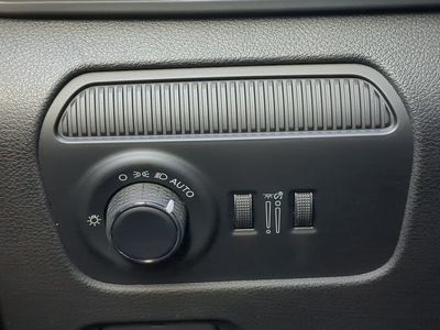 2026 Jeep Grand Wagoneer - Photo 29