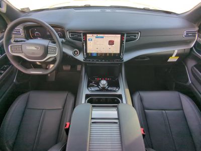 2026 Jeep Grand Wagoneer - Photo 19