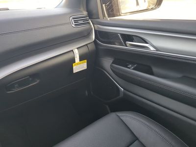 2026 Jeep Grand Wagoneer - Photo 21