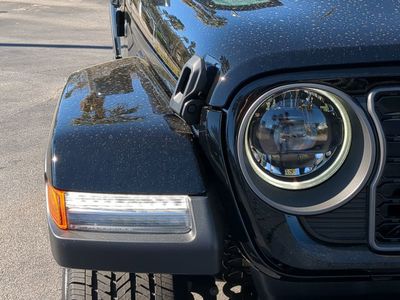 2026 Jeep Gladiator - Photo 10