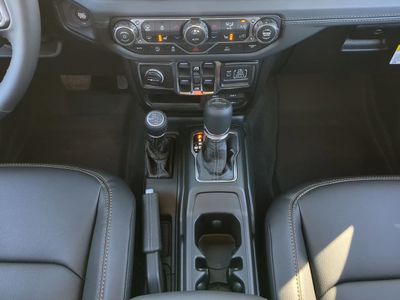 2026 Jeep Gladiator - Photo 20