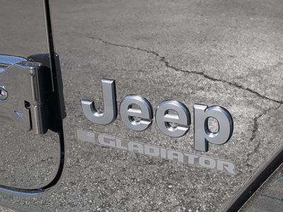 2026 Jeep Gladiator - Photo 13