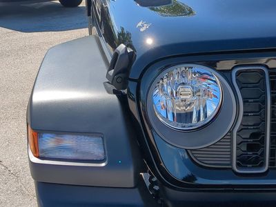 2026 Jeep Wrangler — photo 10 view