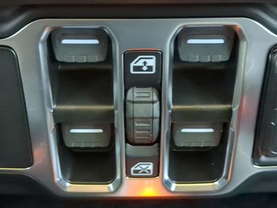 2026 Jeep Wrangler — photo 26 view