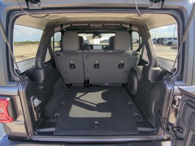 2026 Jeep Wrangler — photo 14 view