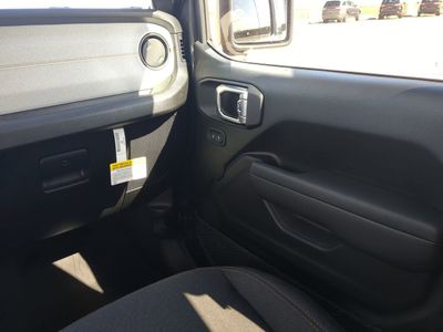 2026 Jeep Wrangler — photo 18 view