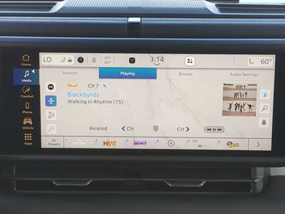 2026 Jeep Wrangler — photo 19 view