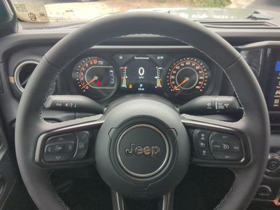 2026 Jeep Gladiator - Photo 30