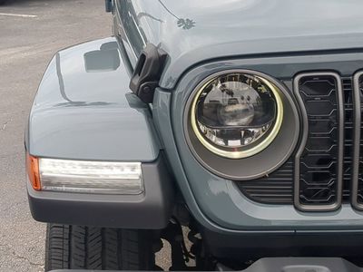 2026 Jeep Gladiator - Photo 10