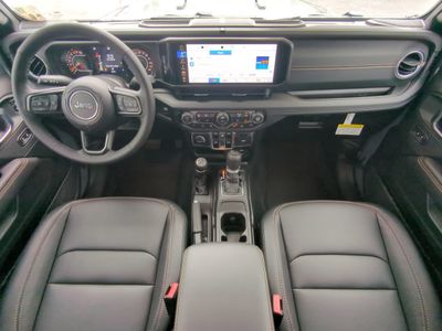 2026 Jeep Gladiator - Photo 16