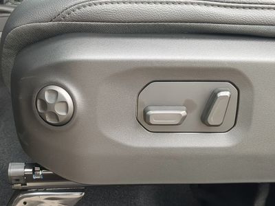 2026 Jeep Wrangler - Photo 22