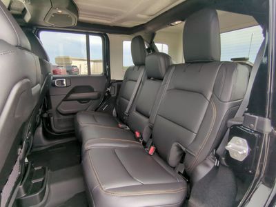 2026 Jeep Wrangler - Photo 15