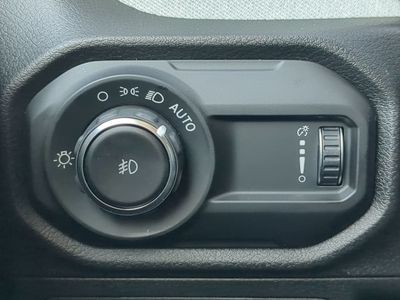 2026 Jeep Wrangler - Photo 23