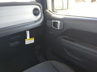 2026 Jeep Wrangler - Photo 18