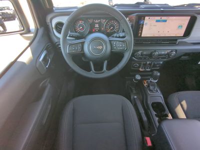 2026 Jeep Wrangler - Photo 17
