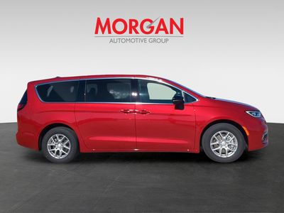 2026 Chrysler Pacifica - Photo 4