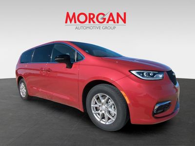 2026 Chrysler Pacifica - Photo 2