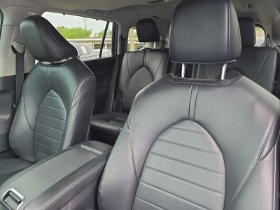 2023 Toyota Highlander - Photo 23